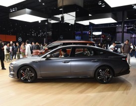 现代索纳塔十一代／现代索纳塔十一代落地价多少钱