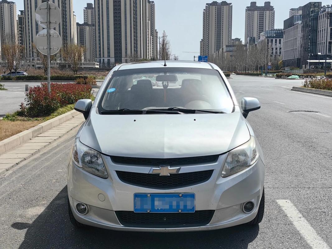 赛欧两厢报价及图片 赛欧车图片价格