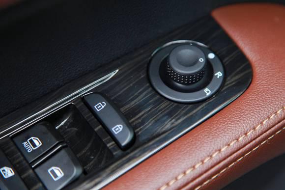 斯威汽车24小时服务电话 斯威汽车服务热线电话