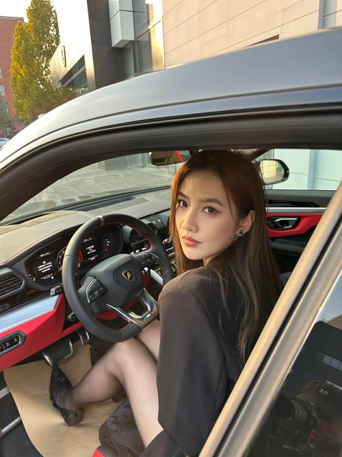 女人开什么豪车有气质/女人开什么豪车最霸气