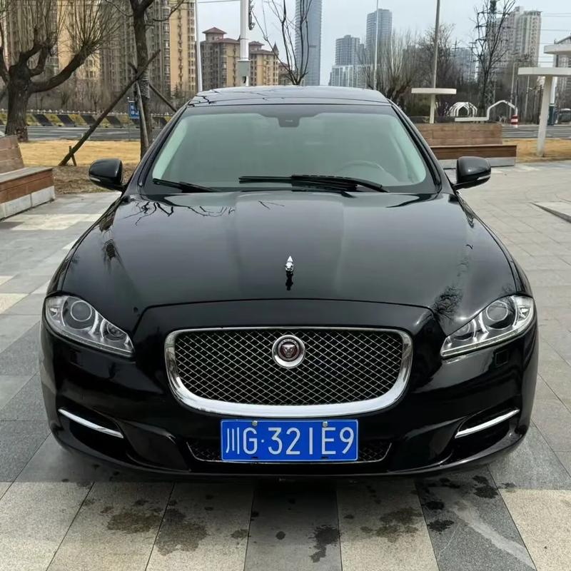 捷豹xjl二手车值得买吗,买捷豹xj二手车划算吗