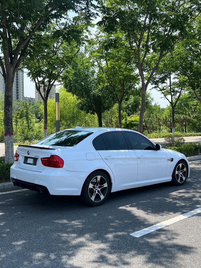 宝马335i价格 宝马335i价格二手