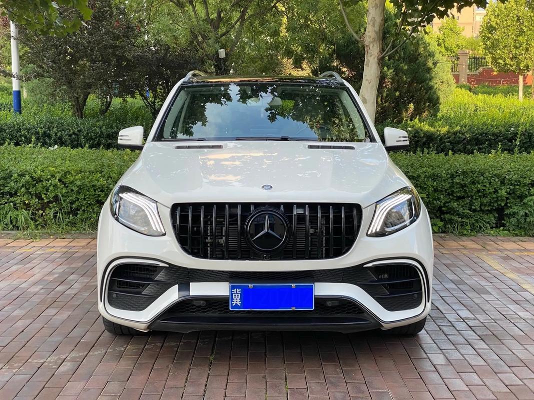 奔驰m级车型/奔驰m级尺寸