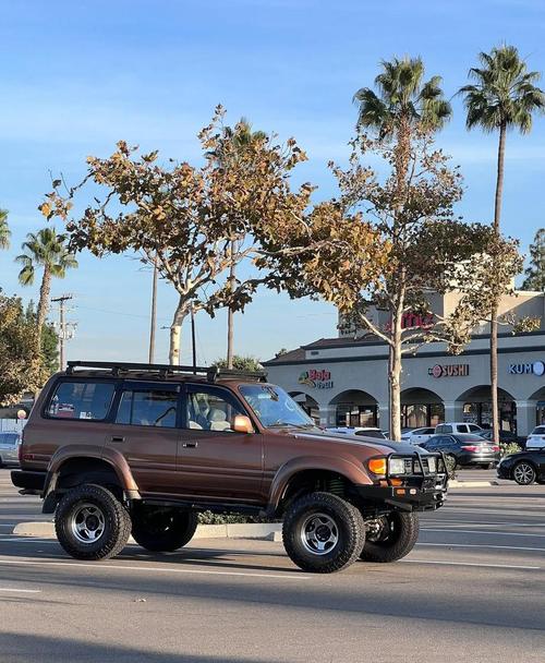 丰田陆地巡洋舰lc80参数 丰田陆地巡洋舰lc80系列