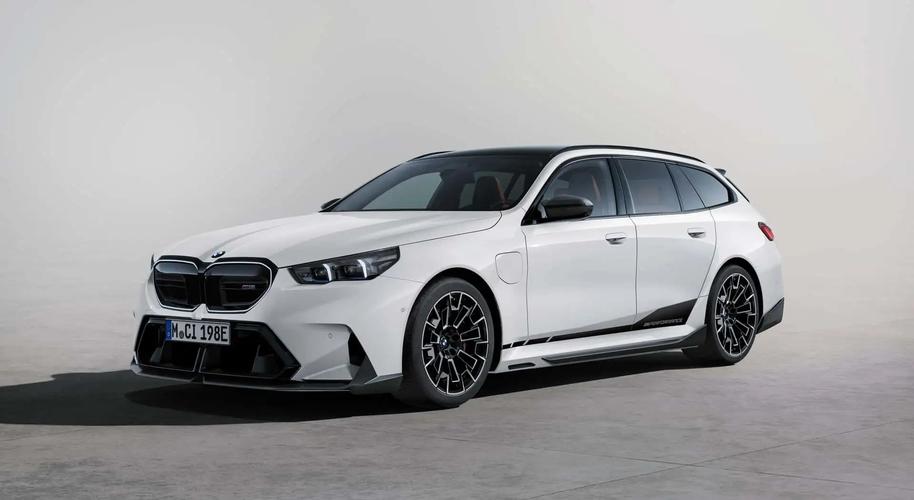 宝马m5旅行版 宝马M5旅行版参数