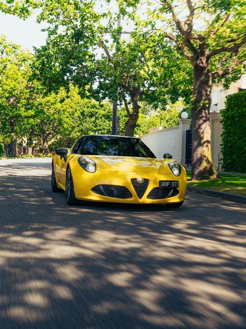 阿尔法罗密欧4c平行进口 阿尔法罗密欧4c国内多少钱