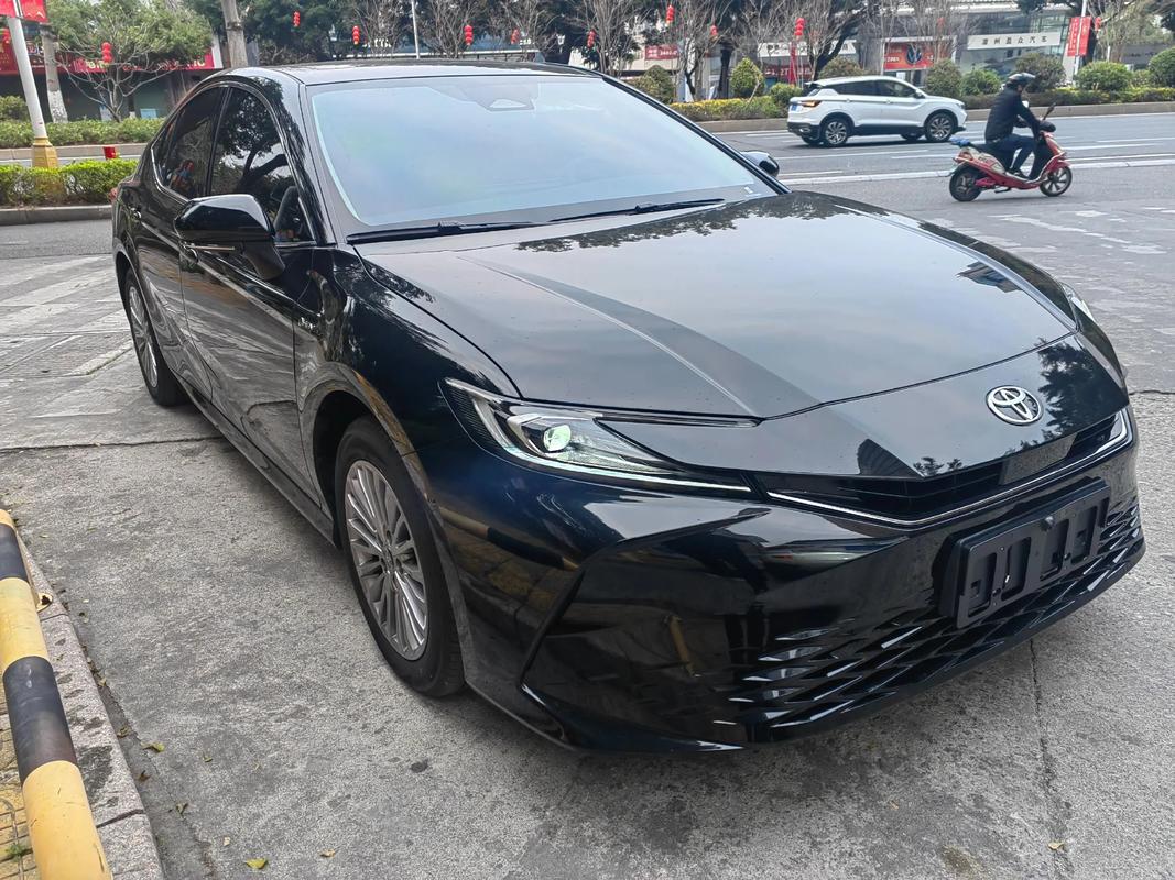 丰田凯美瑞混动参数配置(丰田凯美瑞混动车)